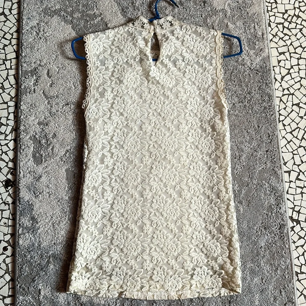 New look white lace top - Picture 3 of 6